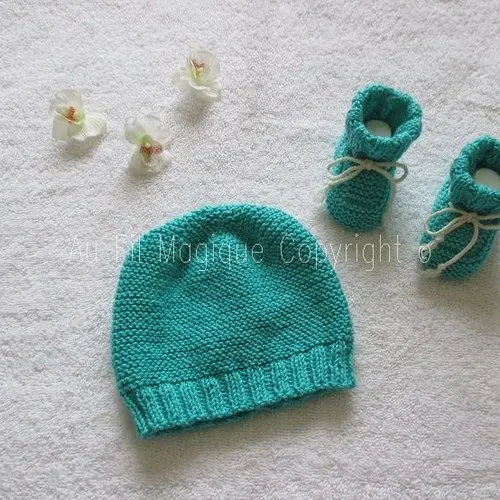 Cache-coeur bébé chaussons bonnet coton vert garçon ou fille fait-main taille 3 mois