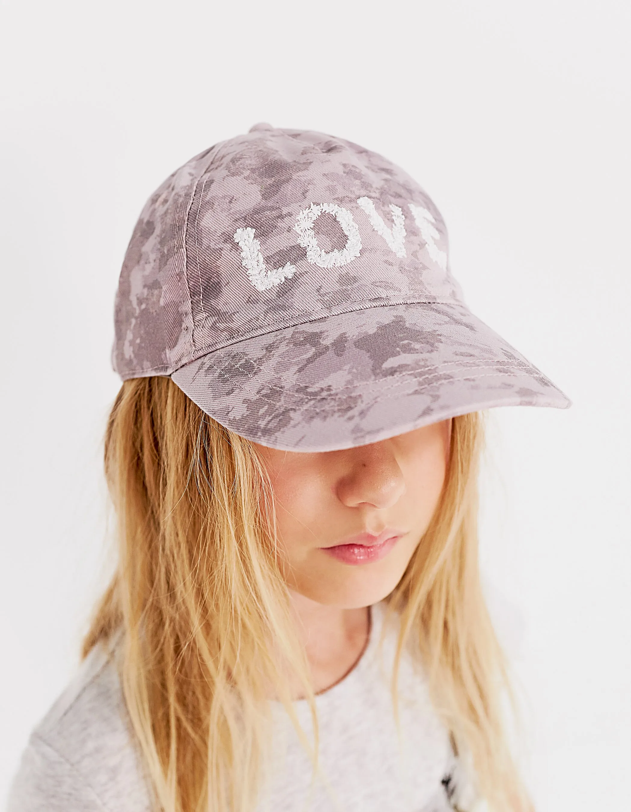 Casquette parme imprimé tie and dye typo brodée fille