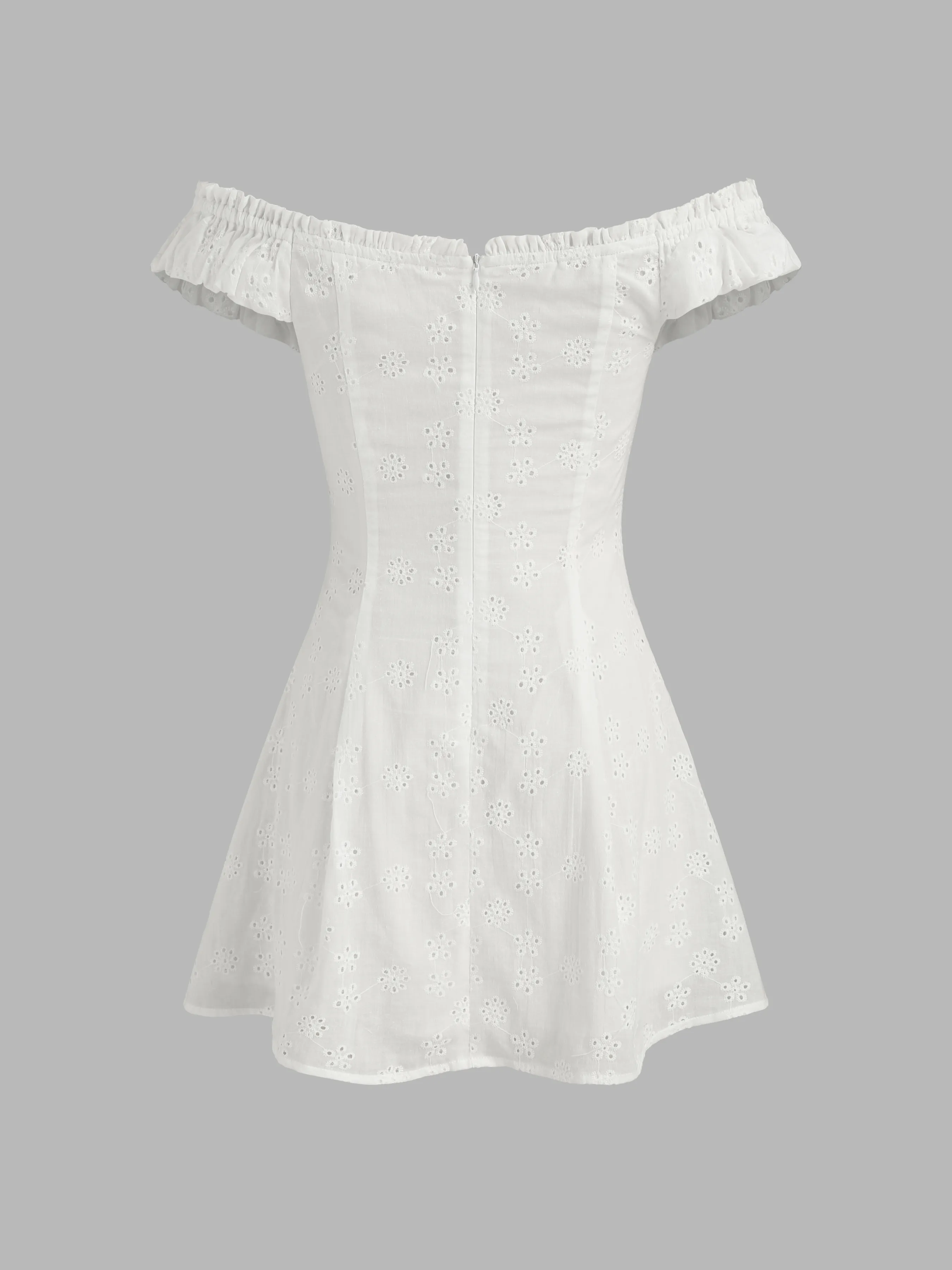 Robe courte en coton broderie anglaise épaules dénudées boutonnée